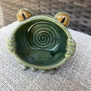 Uncommon Goods Acoustic UNIQUE Loud Mouth Frog Amplifying Phone Speaker/Stand